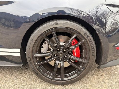 Used 2021 Ford Mustang Shelby GT500 w/ Technology Package image 9