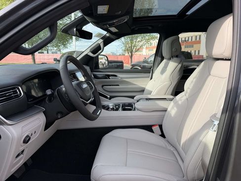 New 2026 Jeep Grand Wagoneer L Limited w/ Premium Group II AWD/4WD image 14