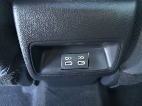 Used 2026 Toyota Corolla SE w/ SE Package FWD image 30