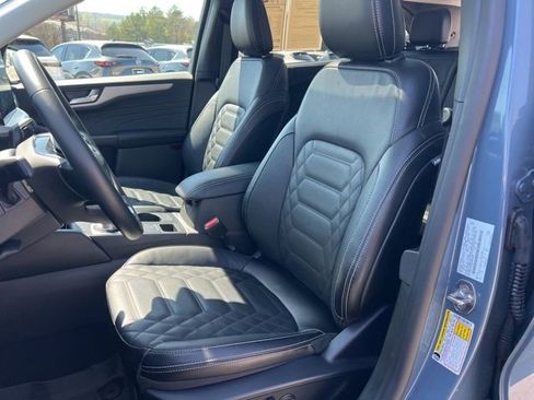 Used 2024 Ford Escape Platinum w/ Premium Technology Package image 28