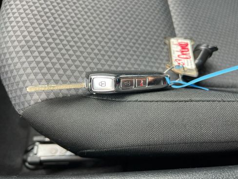 Used 2025 Kia Soul LX w/ LX Technology Package image 18