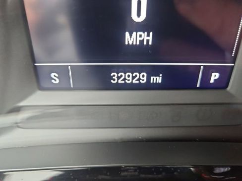 Certified 2024 Chevrolet Trax RS w/ Driver Confidence Package image 17