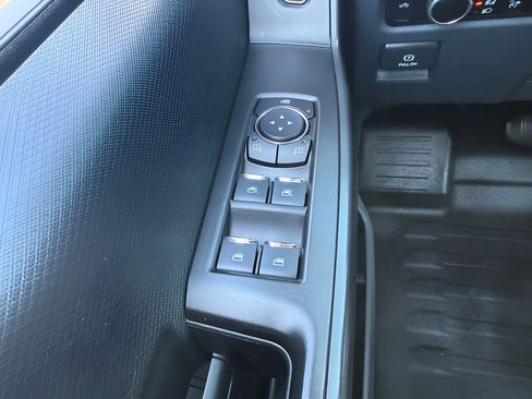 Used 2025 Ford F150 XL AWD/4WD image 19