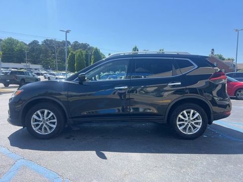 Used 2018 Nissan Rogue SV AWD/4WD image 9