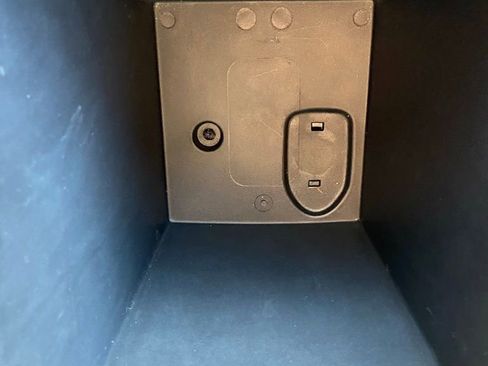 Used 2023 GMC Acadia SLE w/ Driver Convenience Package image 21