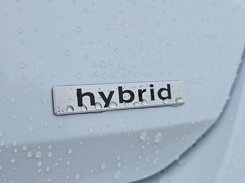 New 2025 Hyundai Elantra SEL image 8