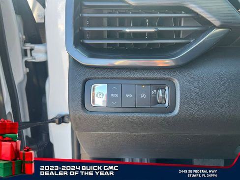 New 2026 GMC Acadia AT4 image 24