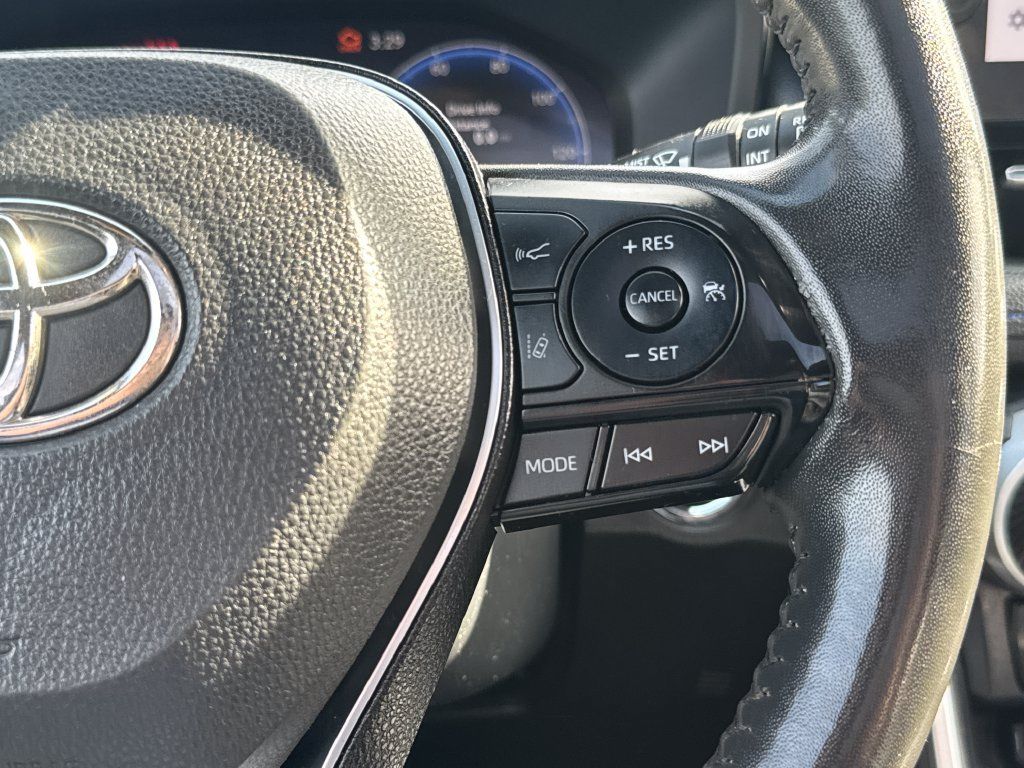 Used 2023 Toyota RAV4 XSE AWD/4WD image 19