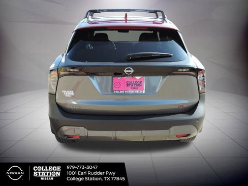 New 2025 Nissan Kicks SR image 5