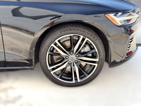 Used 2022 Volvo S60 T8 R-Design w/ Advanced Package AWD/4WD image 11