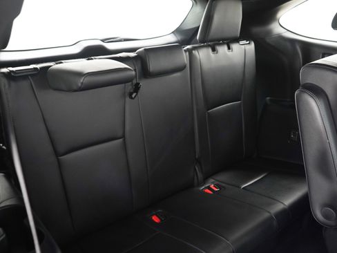 Used 2025 Toyota Highlander XSE AWD/4WD image 13