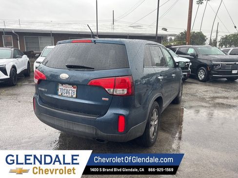 Used 2014 Kia Sorento LX image 7