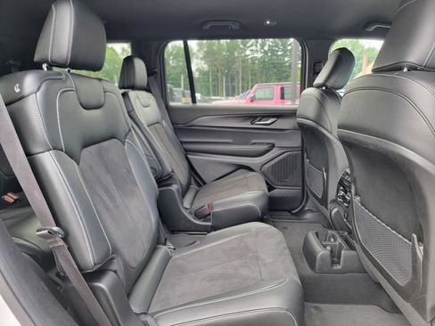 Certified 2024 Jeep Grand Cherokee L Laredo AWD/4WD image 24