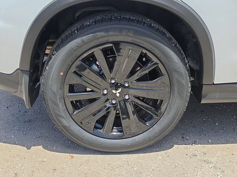 New 2026 Mitsubishi Outlander Sport LE AWD/4WD image 5