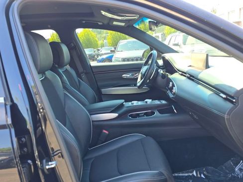 Used 2022 Genesis GV70 3.5T Sport AWD/4WD image 10