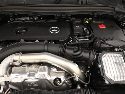 Certified 2025 Mercedes-Benz GLA 250 image 26