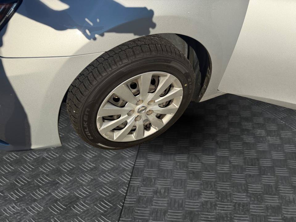 Used 2019 Nissan Sentra S FWD image 27