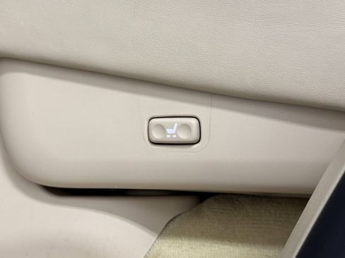 Used 2016 Lexus LX 570 4WD w/ Luxury Package image 37