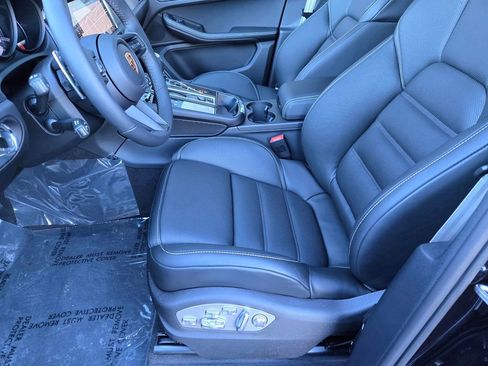 New 2026 Porsche Macan GTS image 25
