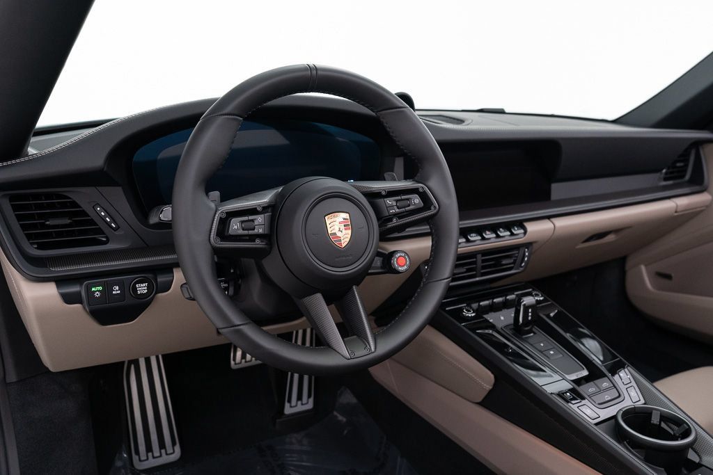 Used 2026 Porsche 911 Carrera GTS RWD image 22