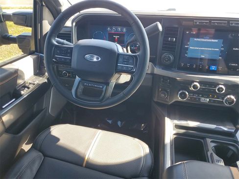 Used 2024 Ford F450 Platinum w/ FX4 Off-Road Package image 22