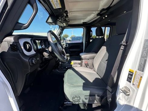 Used 2024 Jeep Wrangler Unlimited Sport AWD/4WD image 25