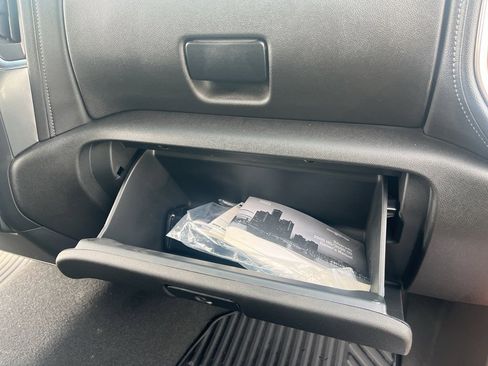 Used 2022 Chevrolet Silverado 3500 LT w/ Gooseneck/5TH Wheel Package image 22