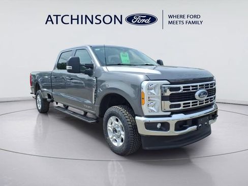 Used 2026 Ford F250 XLT AWD/4WD image 3