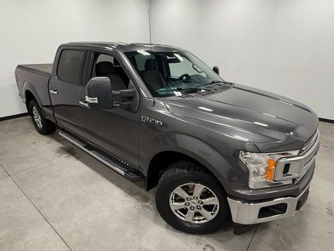 Used 2018 Ford F150 XLT w/ XTR Package image 32