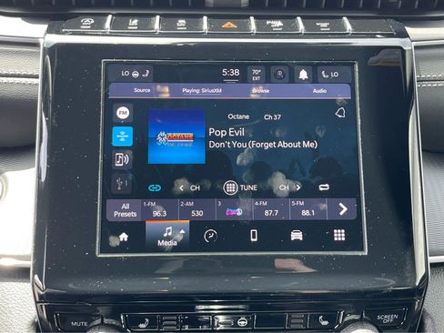 New 2025 Jeep Grand Cherokee L Laredo w/ Luxury Tech Group I image 14