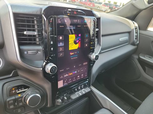 New 2026 RAM 1500 4x4 Crew Cab image 16