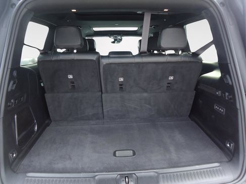 Used 2022 Jeep Wagoneer Series III w/ Premium Group I image 37