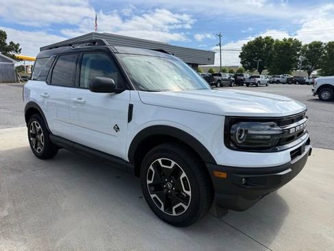 Used 2024 Ford Bronco Sport Outer Banks w/ Tech Package AWD/4WD image 4