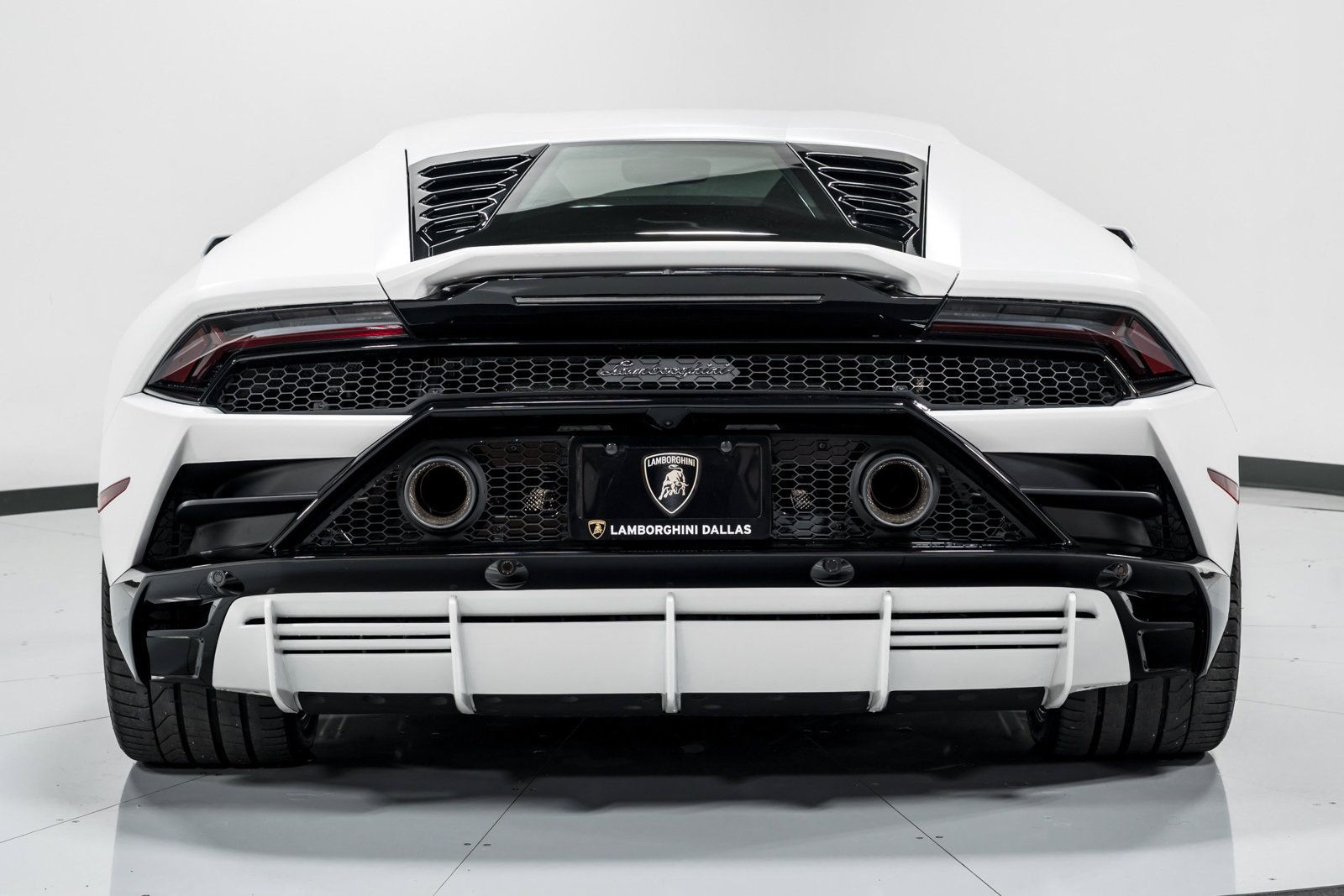 Used 2022 Lamborghini Huracan EVO AWD/4WD image 4