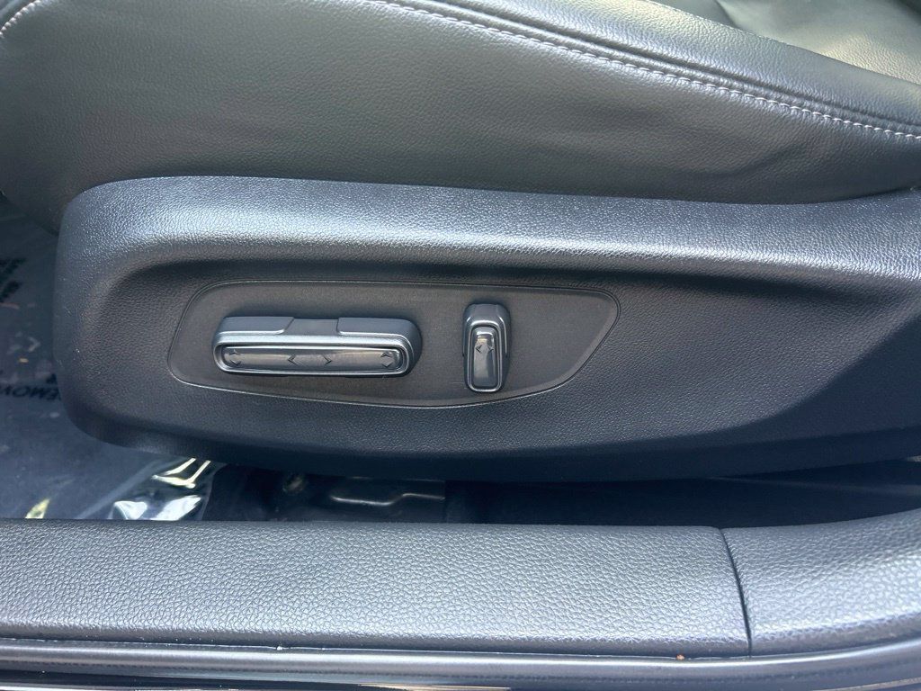 Used 2022 Honda Civic Touring image 23