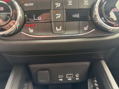 Used 2023 Chevrolet TrailBlazer LT w/ Convenience Package AWD/4WD image 76
