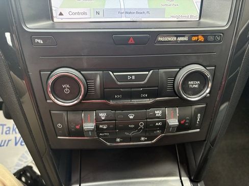 Certified 2019 Ford Explorer XLT w/ Equipment Group 202A image 14