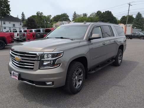 Used 2019 Chevrolet Suburban LT w/ Off-Road Package AWD/4WD image 3