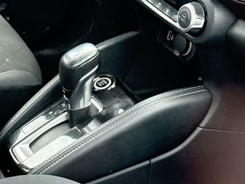 Used 2020 Nissan Kicks SR image 14