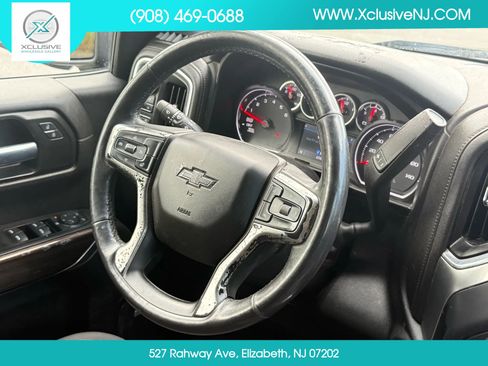 Used 2020 Chevrolet Silverado 1500 LT Trail Boss AWD/4WD image 10