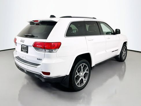 Used 2018 Jeep Grand Cherokee Limited AWD/4WD image 7