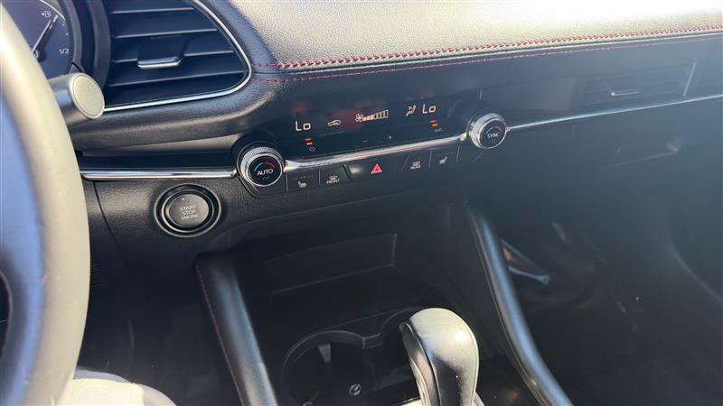 Used 2023 MAZDA MAZDA3 s FWD image 32
