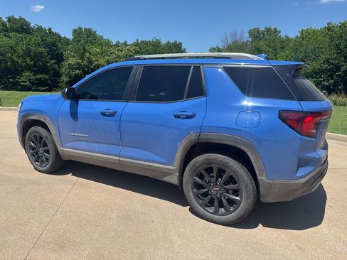 Used 2025 GMC Terrain Elevation w/ Elevation Premium Package AWD/4WD image 3