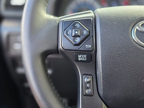 Used 2014 Toyota 4Runner Trail Premium image 25