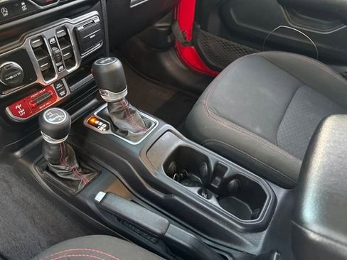 Used 2021 Jeep Wrangler Unlimited Rubicon image 24