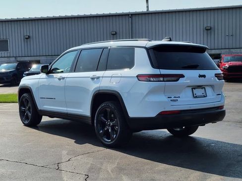 Used 2023 Jeep Grand Cherokee L Limited w/ Luxury Tech Group II AWD/4WD image 4
