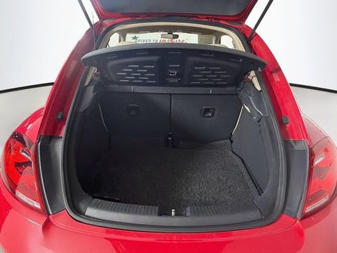Used 2018 Volkswagen Beetle 2.0T SE FWD image 27