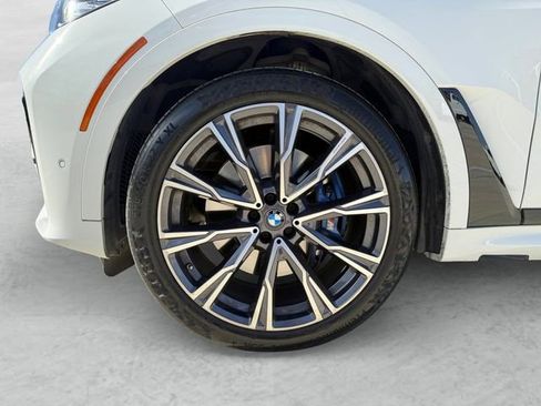 Used 2022 BMW X7 xDrive40i w/ M Sport Package image 23