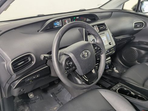 Used 2019 Toyota Prius XLE FWD image 10