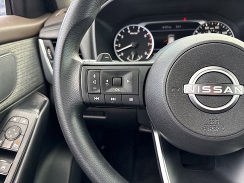 Used 2023 Nissan Rogue S AWD/4WD image 15